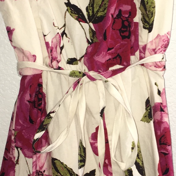 Rose Patterned Dress - Picture 3 of 6